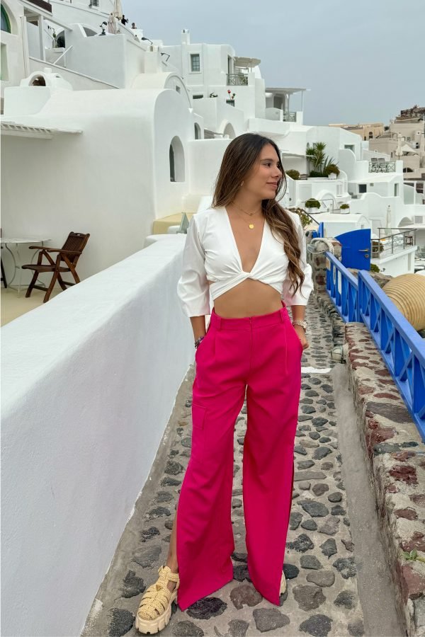 Pantalon con abertura